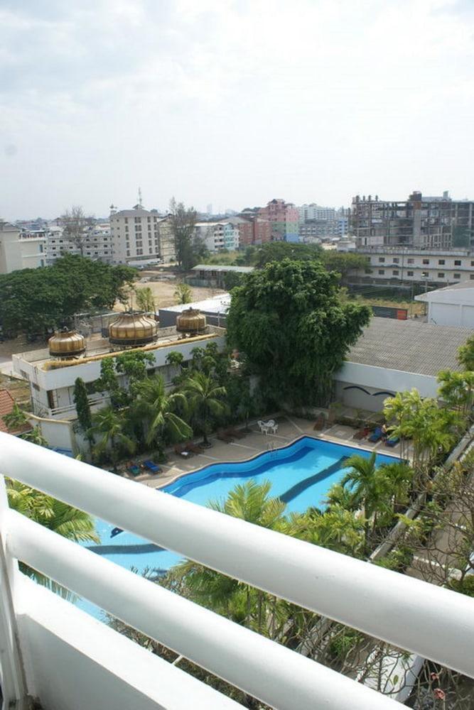Royal Twins Palace Hotel Pattaya Exteriér fotografie